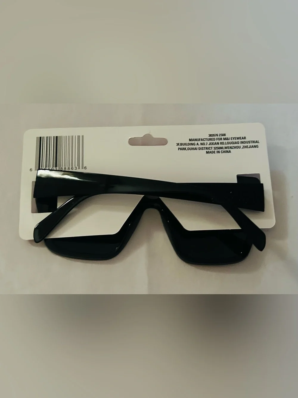 New Large Women’s Sunglasses Black Frames